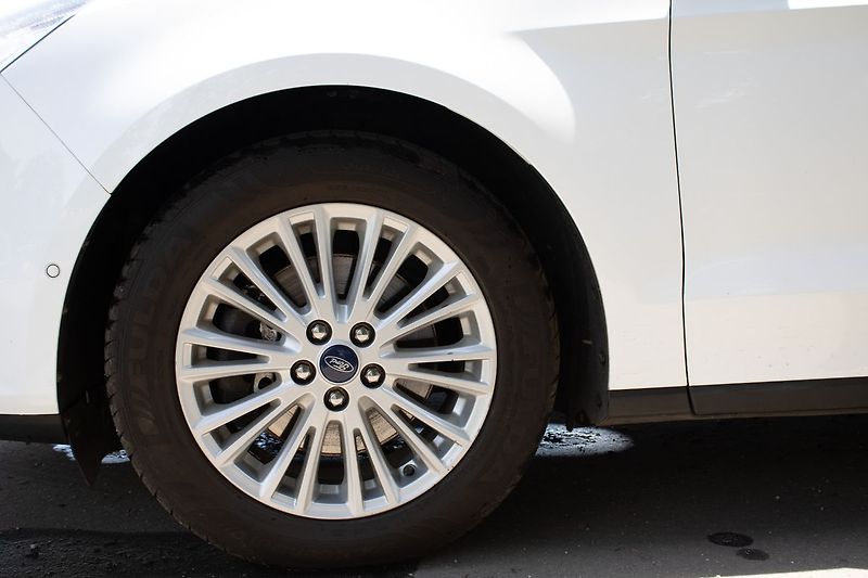 Ford Galaxy Titanium - fotka 19 z 25