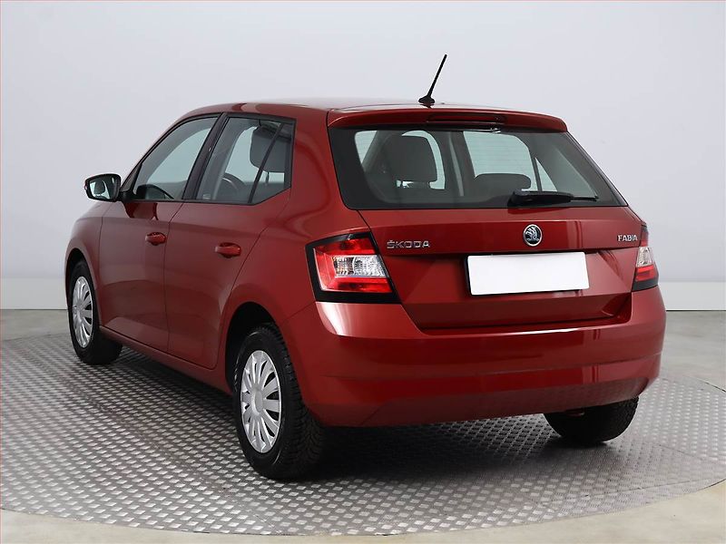 Škoda Fabia (2015) Ambition 1.0, ČR,1.maj - fotka 4 z 13