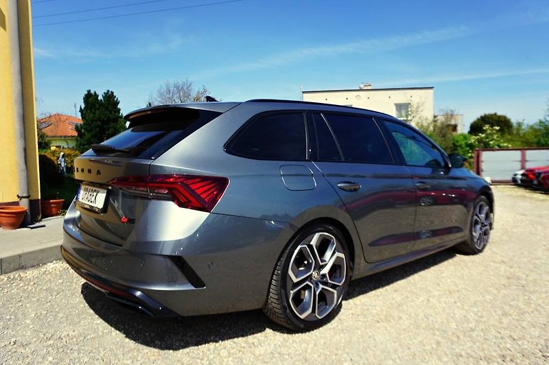 Škoda Octavia (2023) CHALLENGE 2.0 TSI 180 kW - fotka 4 z 50