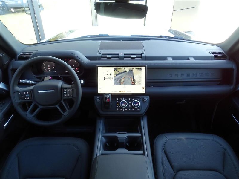 Land Rover Defender (2026) 110 D250 X-DYNAMIC SE - fotka 10 z 25