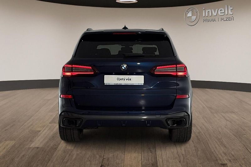 BMW X5 xDrive40d - fotka 4 z 27