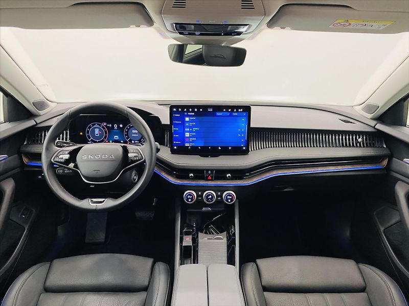 Škoda Superb 2,0 TDI DSG 110 kW L&K - fotka 8 z 27