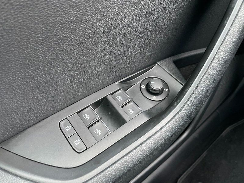 Škoda Superb (2018) 2.0TDi 110kW 4x4! STYLE++! - fotka 22 z 43