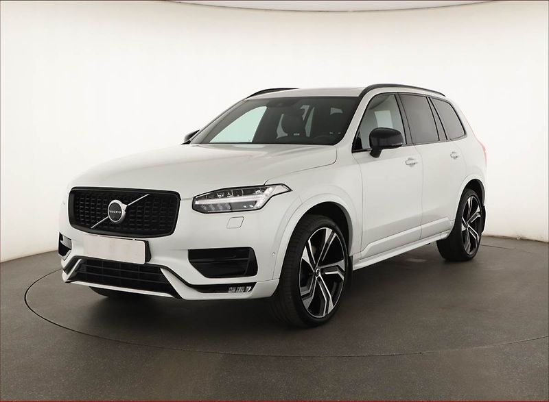 Volvo XC90 (2020) B6 AWD - fotka 2 z 31