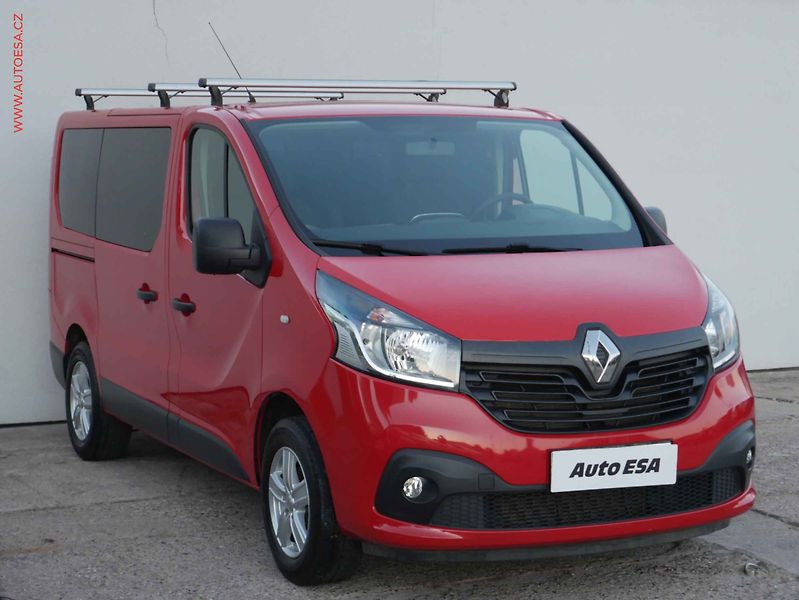 Renault Trafic (2015) 1.6dCi 8míst, 103kW, AC, TZ - fotografie inzerátu