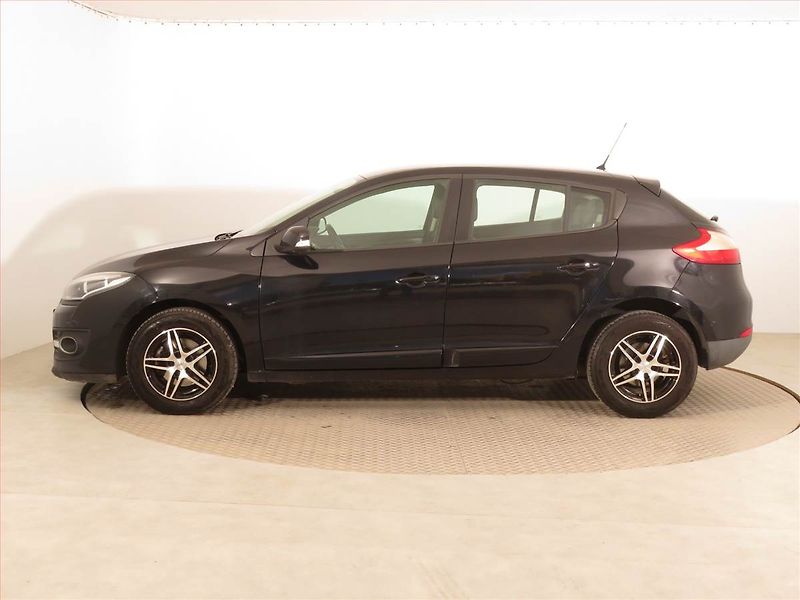 Renault Mégane (2014) Limited 1.6 16V, Tempomat - fotka 3 z 15