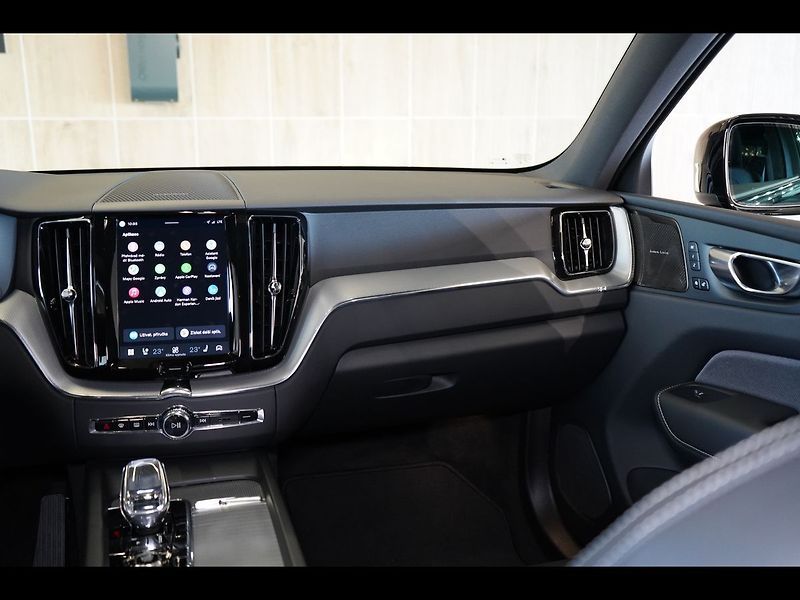 Volvo XC60 T8 PLUS Black Edition, 360°,HK - fotka 47 z 47