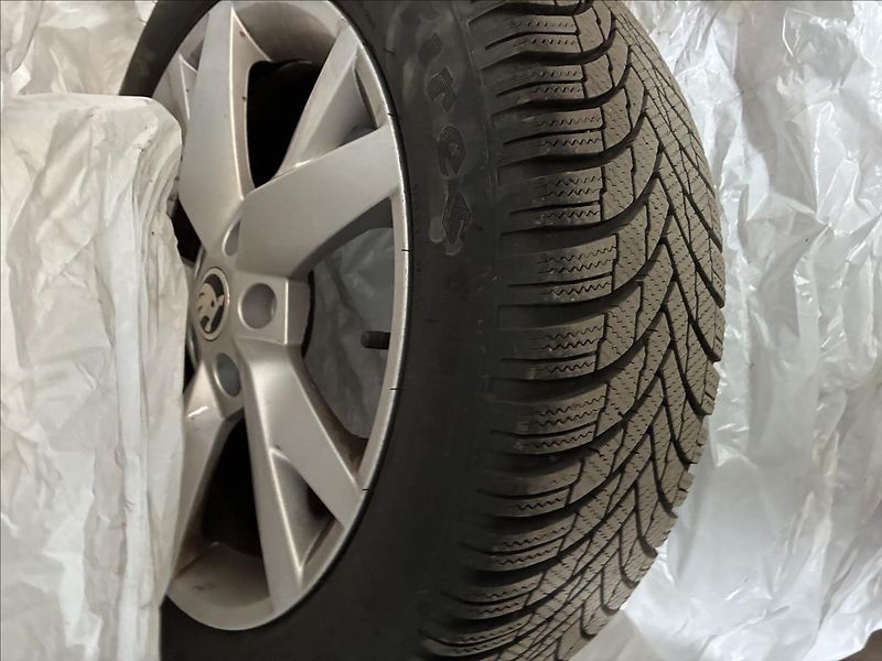 Škoda Octavia 2,0 RS,CHALLENGE,TAŽNÉ,KŮŽE - fotka 38 z 38