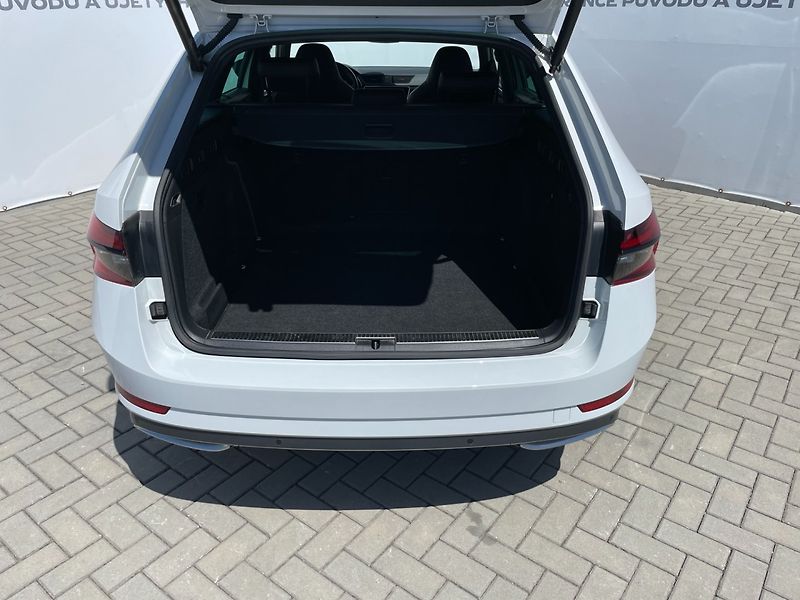 Škoda Superb (2022) SportLine 1.5TSI Webasto! 1.Ma - fotka 10 z 50