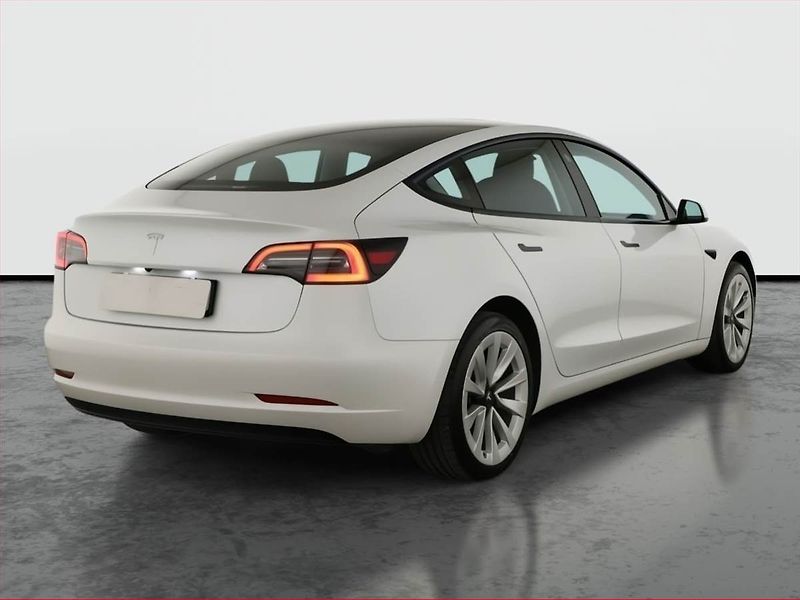Tesla Model 3 (2023) Standard Range 60kWh, SoH 97% - fotka 5 z 21