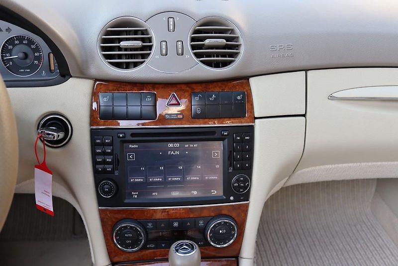 Mercedes-Benz CLK 550 AMG CABRIO 285kW - fotka 29 z 50