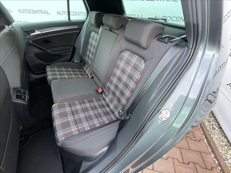 Volkswagen Golf 2,0 GTI  -APR 210kw Performanc - fotka 27 z 27