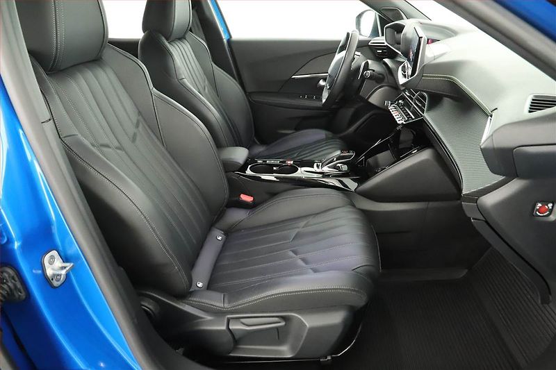 Peugeot 2008 (2020) GT Line 1.5 BlueHDi, Automat - fotka 7 z 18