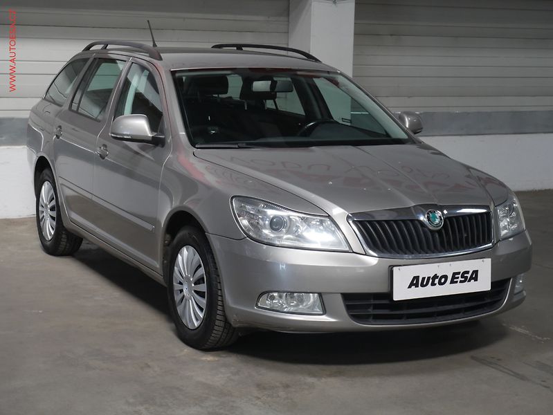 Škoda Octavia (2012) 1.6 TDI, ČR, AC, TZ, temp - fotografie inzerátu
