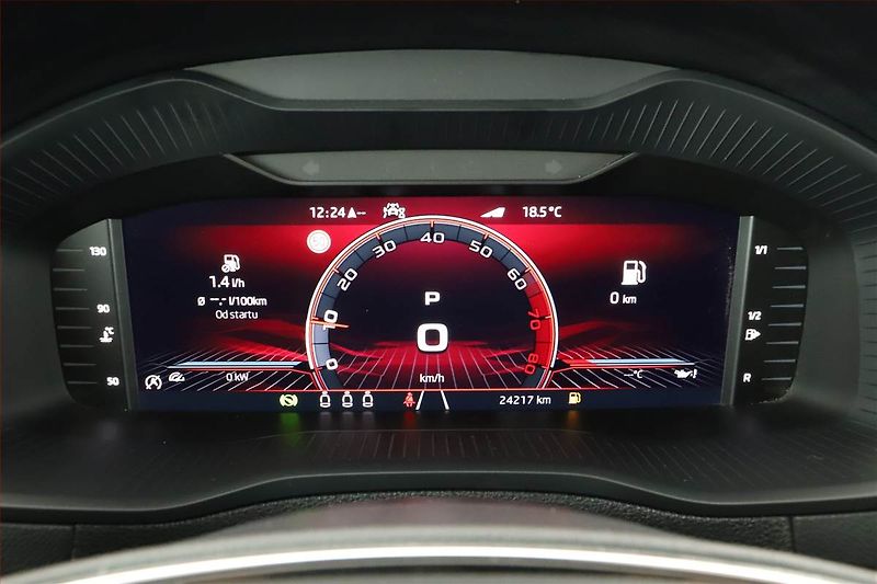 Škoda Karoq (2024) Sportline 1.5 TSI - fotka 8 z 17
