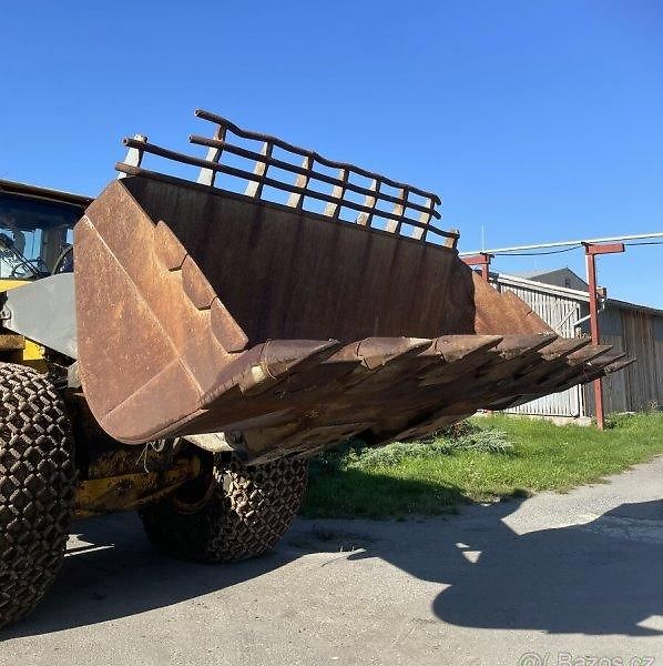 Volvo (2002) L330E nakladač 64.5t  - fotka 6 z 10
