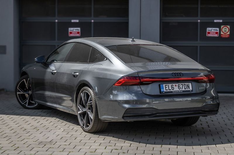 Audi A7 S-Line 50TFSIe 220kW - fotka 6 z 35