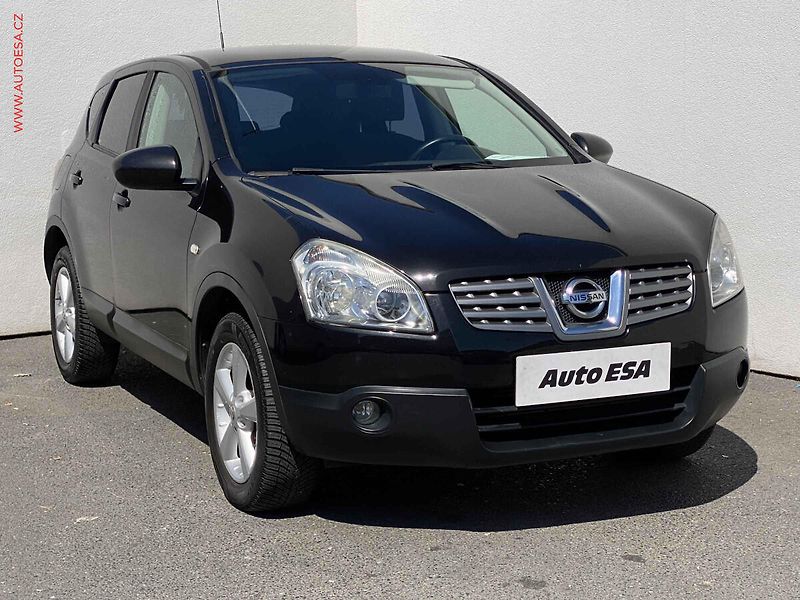 Nissan Qashqai (2010) 2.0dCi 4x4, 2.maj,ČR, I-Way - fotografie inzerátu