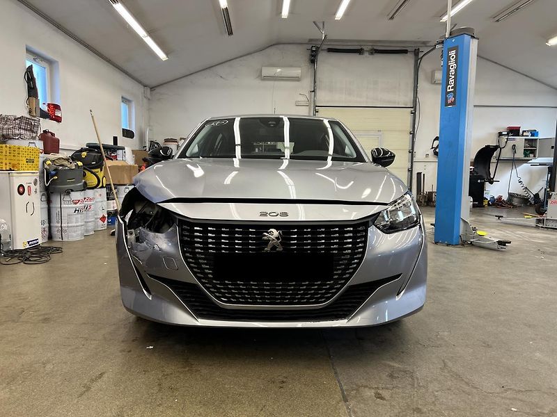 Peugeot 208 1.2l PURETECH 55 kW - fotka 2 z 19