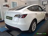 Tesla Model Y (2023) AWD Berlín, Tažné, Dual Motor - náhled 3