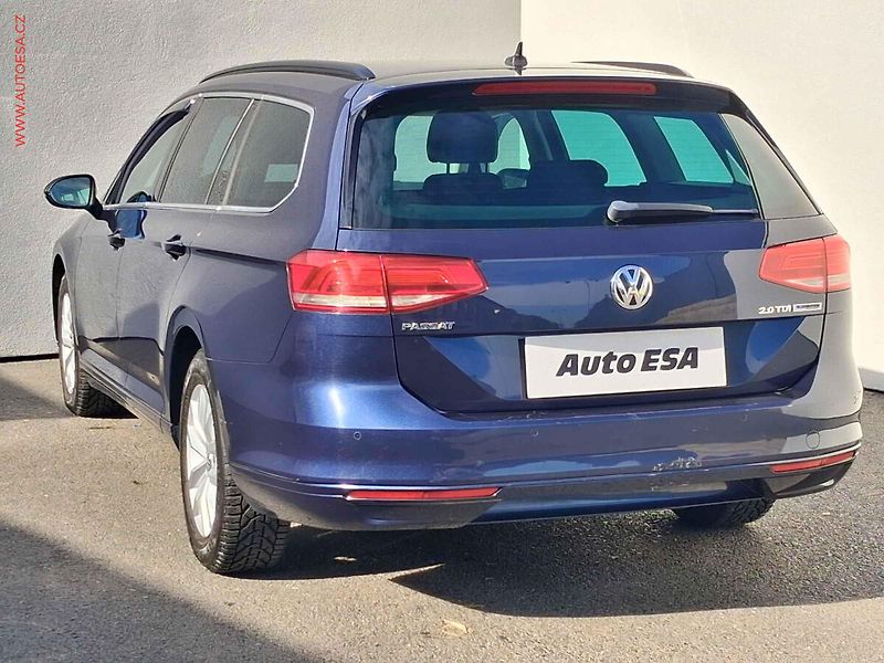 Volkswagen Passat (2016) 2.0 TDi, LED, navi, park - fotka 6 z 19