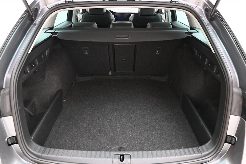 Škoda Octavia 2,0 TDI 110 kW DSG Style Záruk - fotka 10 z 30