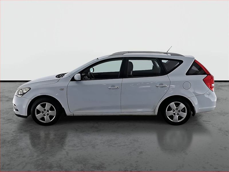 Kia Ceed (2010) 1.6 CVVT, Serv.kniha, po STK - fotka 3 z 16
