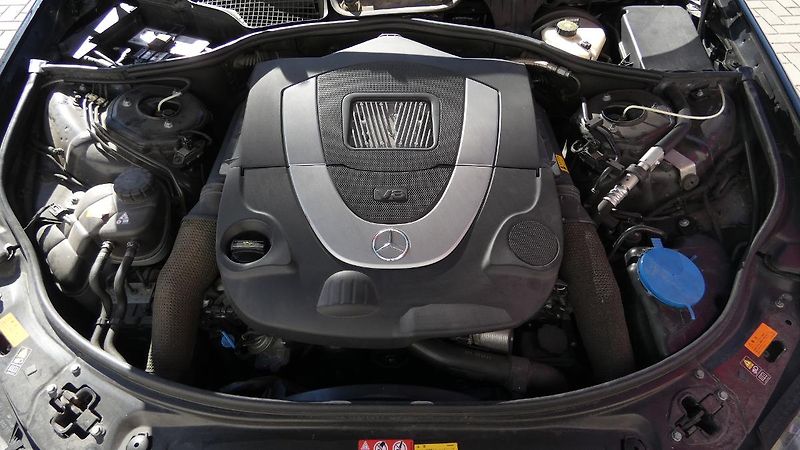 Mercedes-Benz Třídy S 500 V8 - fotka 27 z 33