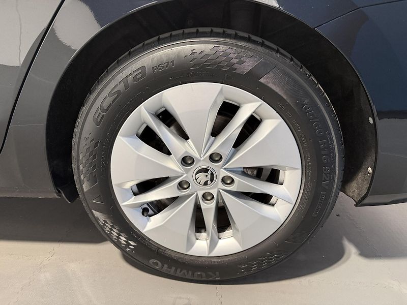 Škoda Octavia 2.0 TDI 110kW DSG Ambition Com - fotka 13 z 13