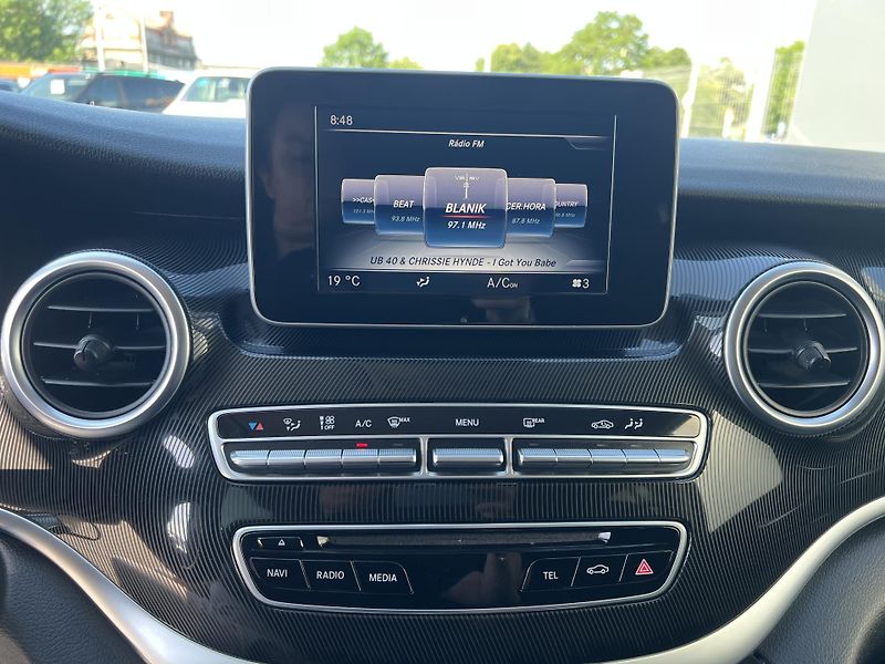 Mercedes-Benz Třídy V (2017) V250d*4Matic*7míst*Servis* - fotka 21 z 34