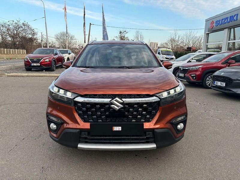 Suzuki S-Cross 4x4 Premium - fotka 2 z 10