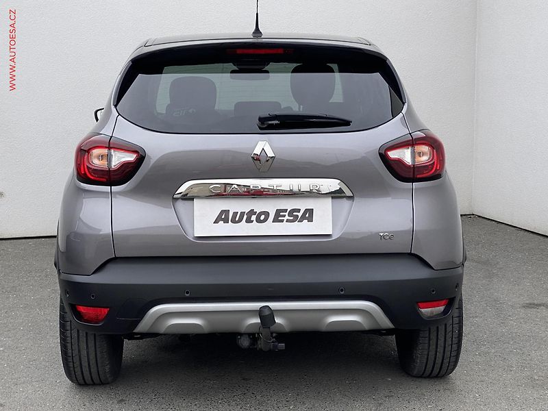 Renault Captur (2017) 1.2TCe, Intense, AT, navi, TZ - fotka 5 z 16