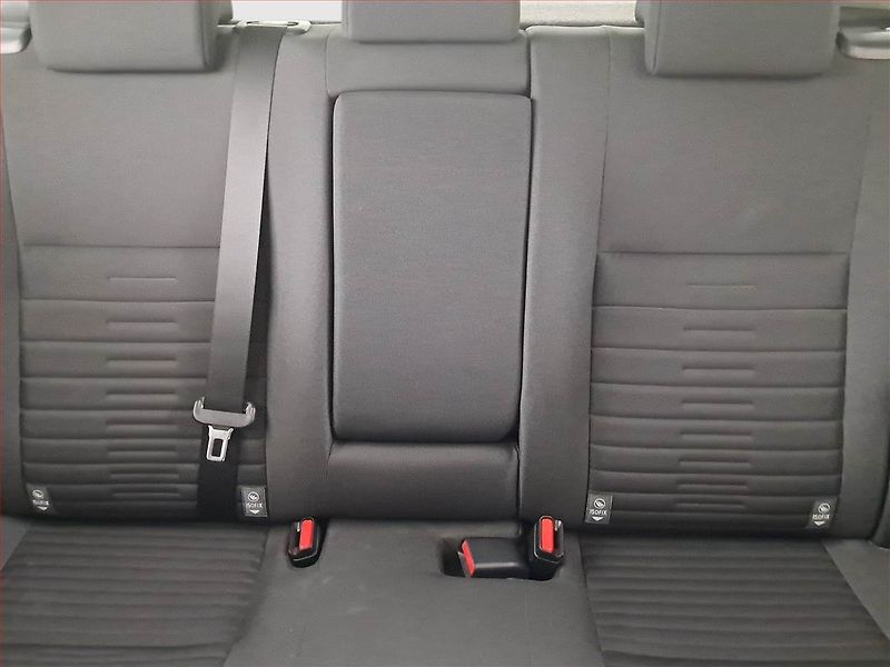 Toyota Auris (2016) 1.6 Valvematic, ČR,1.maj - fotka 10 z 15