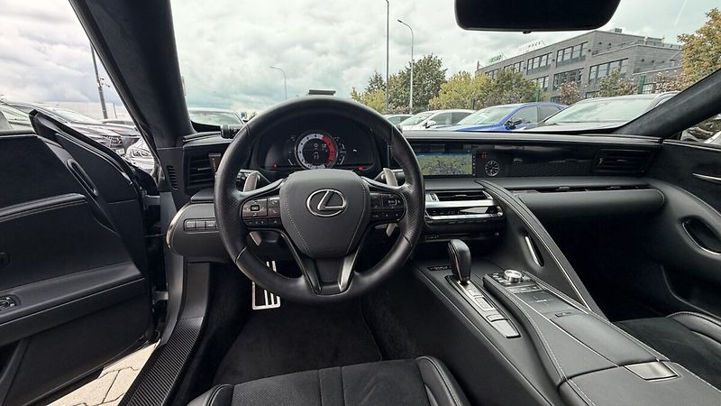 Lexus LC 500 500 BESPOKE - fotka 16 z 32