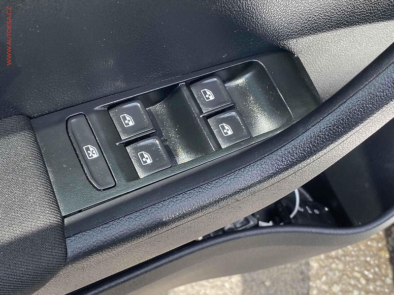 Škoda Fabia (2021) 1.0 TSi, 2.maj,ČR, Style, - fotka 11 z 18