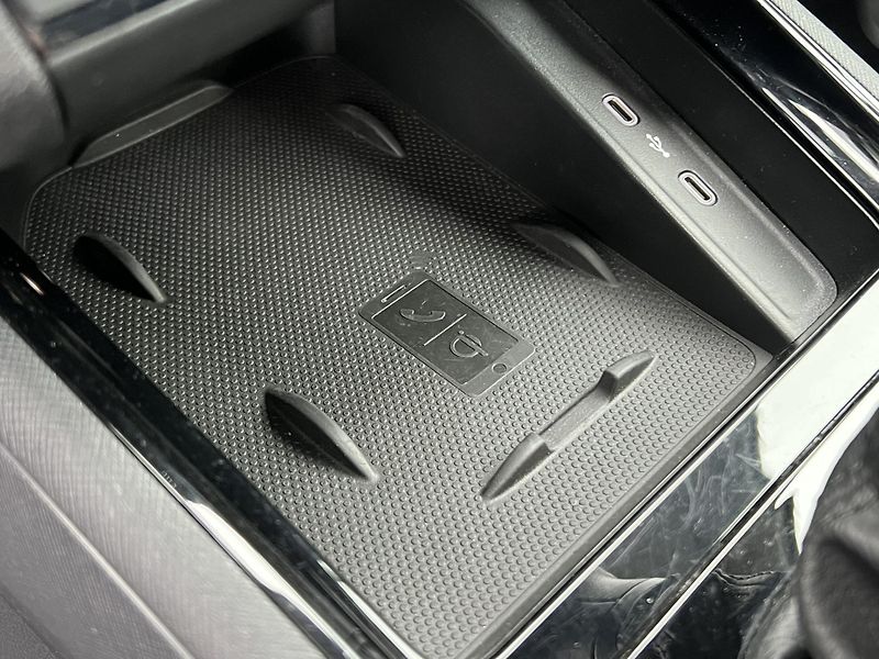 Škoda Kamiq (2021) 1.5TSI 110kW DSG STYLE ČR NOVÉ - fotka 21 z 27