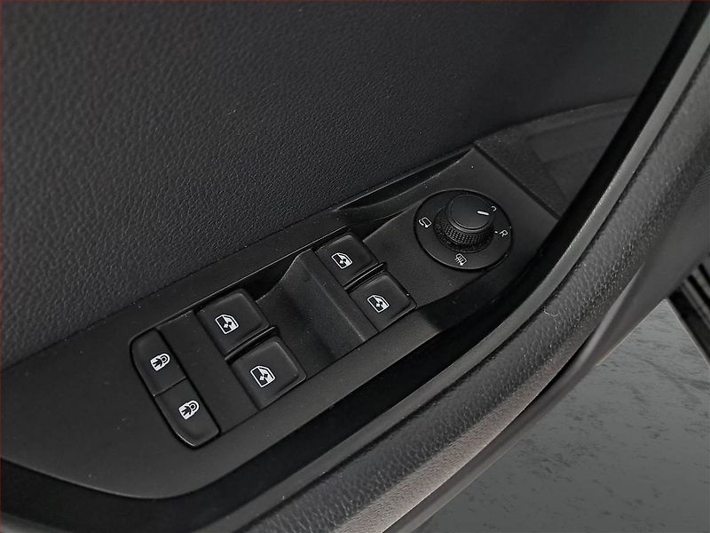 Škoda Superb (2019) Style 2.0 TDI, Automat, Kůže - fotka 18 z 22