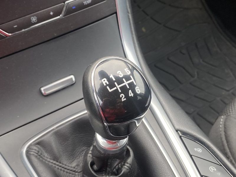 Ford S-MAX 2.0TDCi, ČR-1m, navi, +kola - fotka 27 z 35