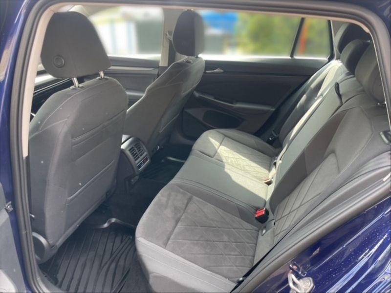 Volkswagen Golf 1,5 TSI 110 Style AT - fotka 8 z 11