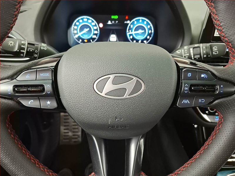 Hyundai i30 (2025) 1.5 T-GDI MHEV 48V, N- Line - fotka 18 z 20