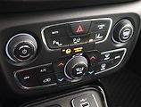 Jeep Compass (2019) 1.4 MultiAir, 4X4, Automat - náhled 21