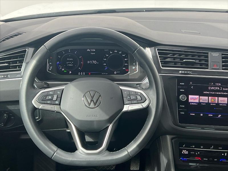 Volkswagen Tiguan 1,5 TSi 110 kW 7DSG ELEGANCE - fotka 15 z 27