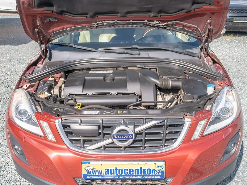 Volvo XC60 (2009) T6 AWD SUMMUM - fotka 42 z 51