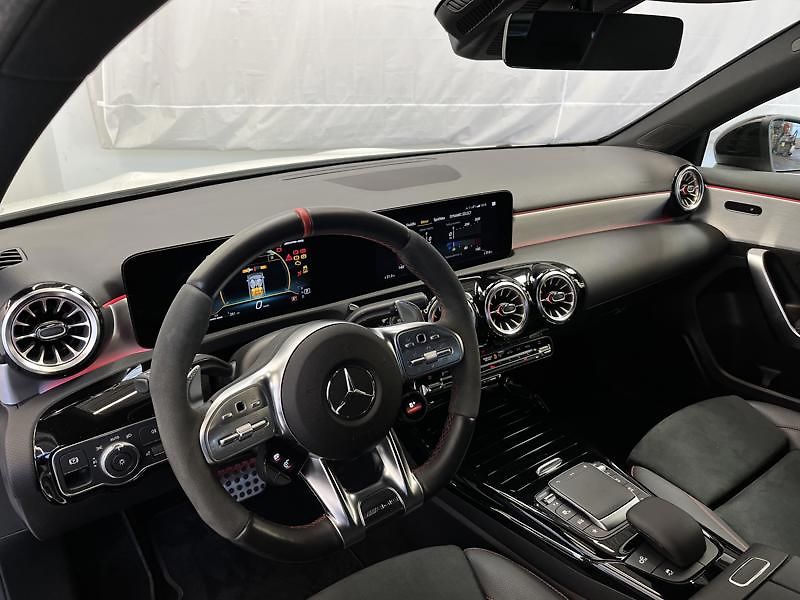 Mercedes-Benz Třídy A Třídy Mercedes-AMG A 45 S 4MAT - fotka 10 z 22