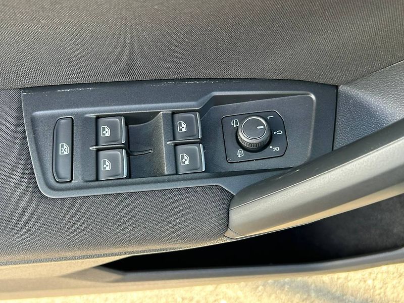 Volkswagen Tiguan (2022) 1.5 TSI 110kW záruka LED manuá - fotka 20 z 30