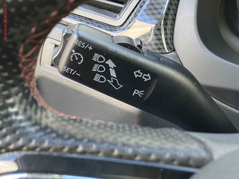 Škoda Rapid (2015) 1.2 TSi, Monte Carlo, xenon - fotka 13 z 17