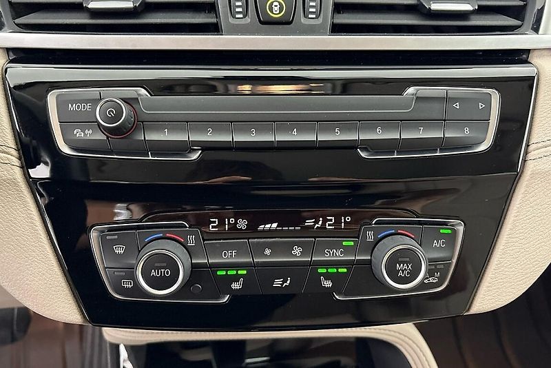 BMW X1 xDrive18d - fotka 19 z 24