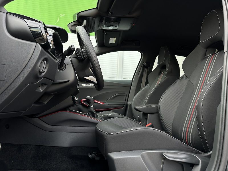 Škoda Fabia 1.0TSi DSG Monte Carlo 116PS B - fotka 13 z 41