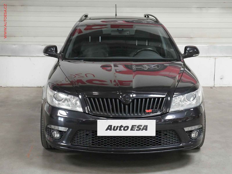Škoda Octavia (2010) 2.0 TSI, servis.kniha, AC - fotka 2 z 16