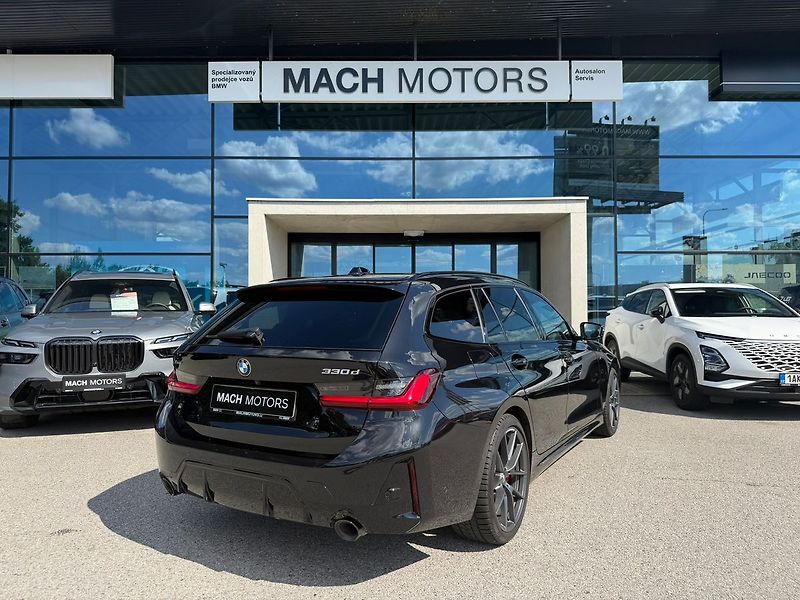 BMW Řada 3 330d xDrive Touring TOP STAV - fotka 8 z 32